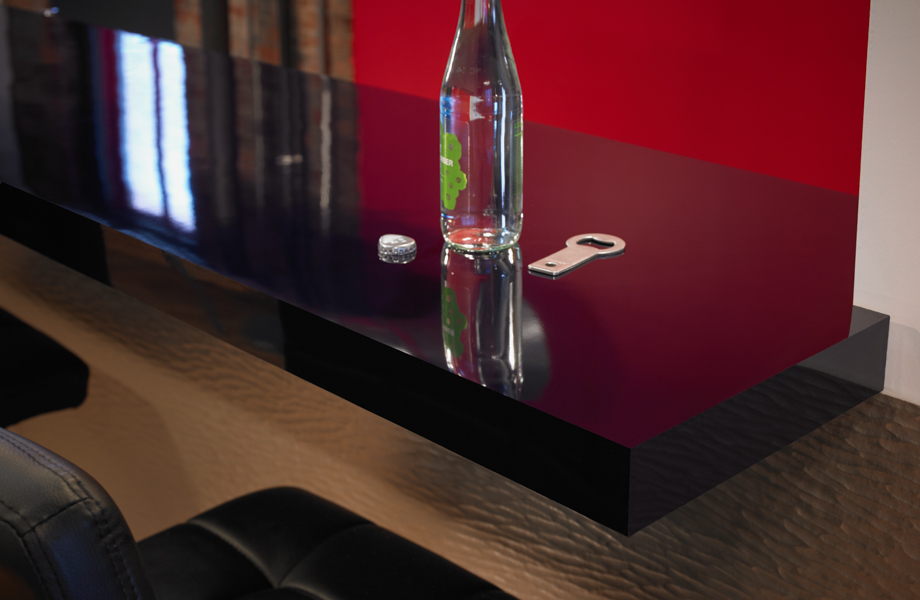 Comptoir en stratifié de marque Formica® 5323-90 Nocturne, les surfaces verticales en stratifié métallique DecoMetal® du Groupe Formica M6484 Argent Artisanal